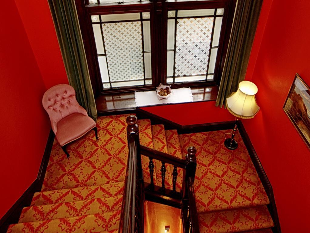 Birchwood Hotel Питлохри Экстерьер фото