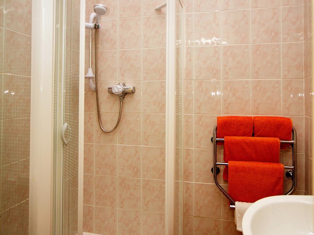 Birchwood Hotel Питлохри Экстерьер фото